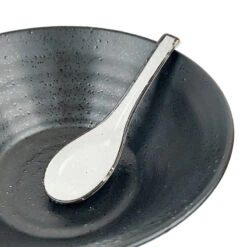 Porcelain Ramen Spoon -Shibui Store cuillere a ramen porcelaine 580