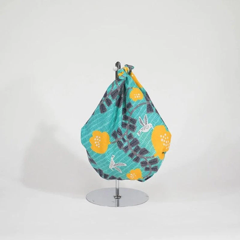 Furoshiki - Green Hummingbirds - 27.5x27.5 In 4 Furoshiki - Green Hummingbirds - 27.5x27.5 In - Image 2
