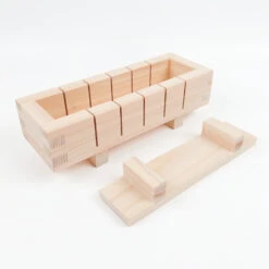 Sushi Mold - Cypress Wood -Shibui Store moule a sushi en bois de cypres 937