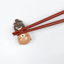 Japanese Chopstick Rest - Otter 8 Japanese Chopstick Rest - Otter -Shibui Store repose baguettes japonais loutre 857